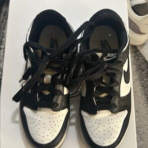 Nike Classic Black and White Low-Tops